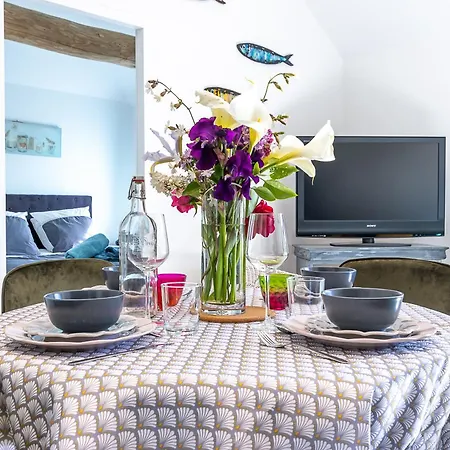 Les De Chateau Trompette Daire *