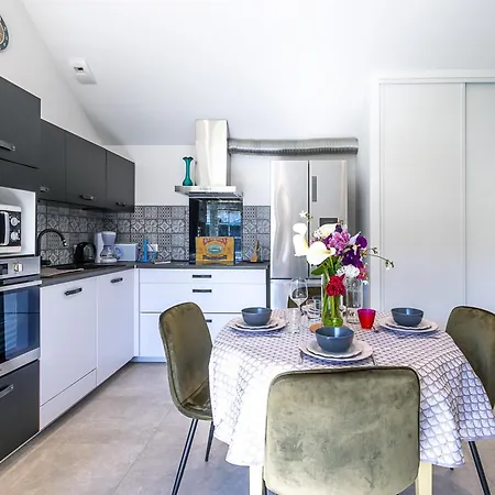 Les De Chateau Trompette Le Fenouiller