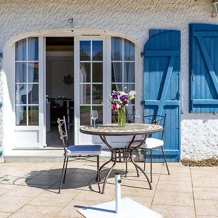 Daire Les De Chateau Trompette Le Fenouiller