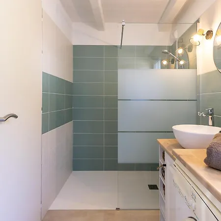 Daire Les De Chateau Trompette Le Fenouiller