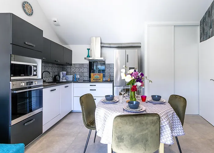 Les De Chateau Trompette Le Fenouiller